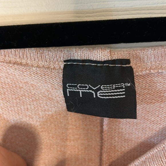 Ladies O/S pale pink dolman style sweater - Picture 2 of 8